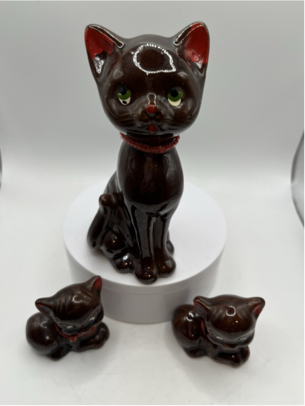 Vintage Japan Redware Pottery Black Cat with Two Kittens no Chain TOO CUTE SEE